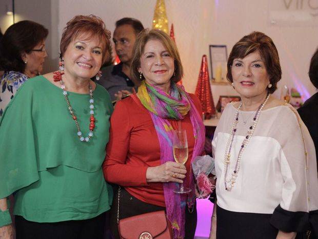 Gilda Hernández, Netty Rincón y Virginia Dalmau.