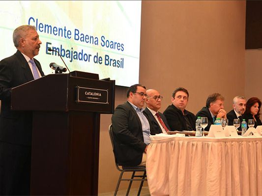 Embajador de Brasil en la República Dominicana, Clemente Baena Soares.
