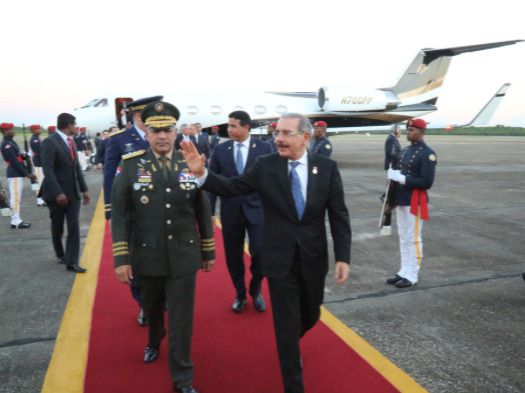El presidente Danilo Medina regresó al país, procedente de Panamá.