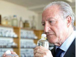 Los perfumes, las obras de arte de &#34;El Maestro&#34; Alberto Morillas