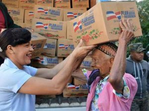 Gobierno inicia entrega de un millón de cajas navideñas