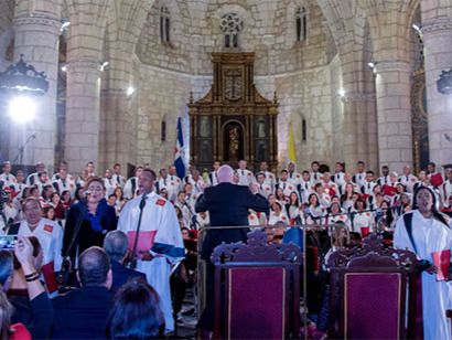 Foto de archivo. El Coro de la Catedral Primada de América y su Orquesta ofrece el concierto La Natividad del Señor, en el 2016.