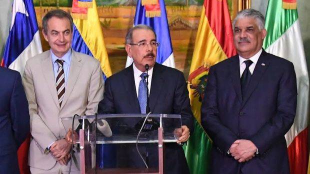 Rodriguez Zapatero, el presidente Danilo Medina y el canciller Miguel Vargas.