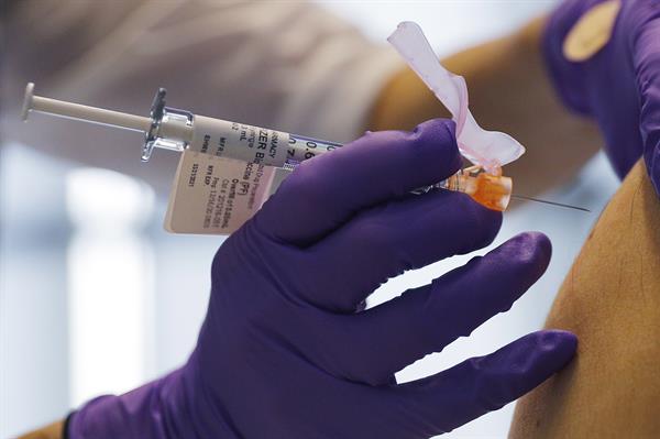 Una corte de apelaciones de EE.UU. desbloquea la imposición federal de la vacuna 