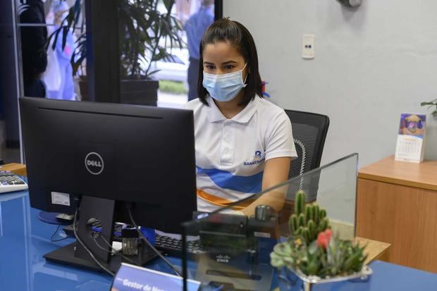 Una gran parte del personal trabaja de forma remota 
en las áreas administrativas y de negocios.