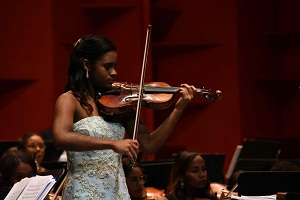 La magistral actuación de la violinista Yohali Montero.  