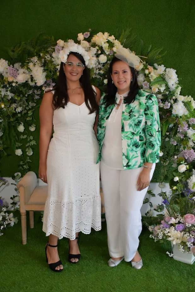 Máxima Pichardo y Carmen Fernández.