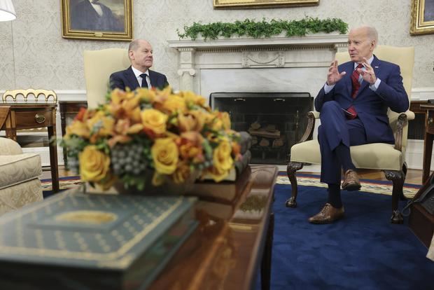 EE.UU. aprueba 400 millones de dólares para Ucrania durante la visita de Scholz a Washington
