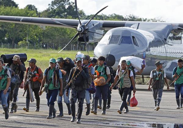 Indígenas que se han sumado a la búsqueda en Colombia.