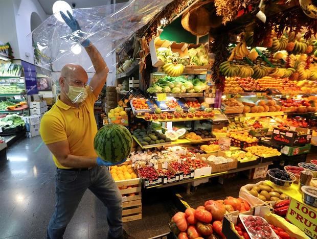 Foto de una frutería del mercado de Vegueta en Las Palmas de Gran Canaria.