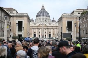 El funeral del papa Francisco se llevará a cabo el sábado con la asistencia prevista de 200,000 personas