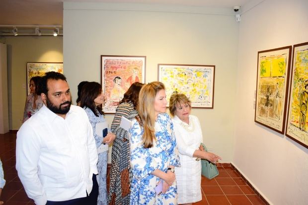 Alcaldesa Carolina Mejía visita la exposición Macondo en Santo Domingo en exhibición en el Centro Cultural Banreservas.