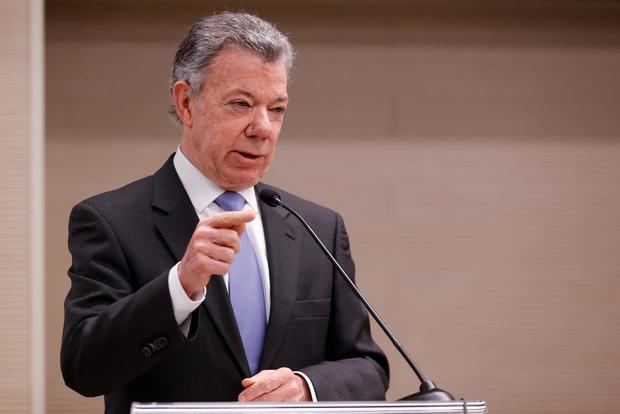 El expresidente de Colombia y Premio Nobel de la Paz Juan Manuel Santos pronuncia un discurso durante el acto conmemorativo de los Acuerdos de Paz en Colombia, este lunes, en Madrid.