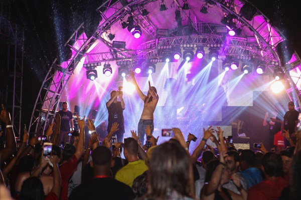 Festival musical en RD atrae a miles de turistas extranjeros