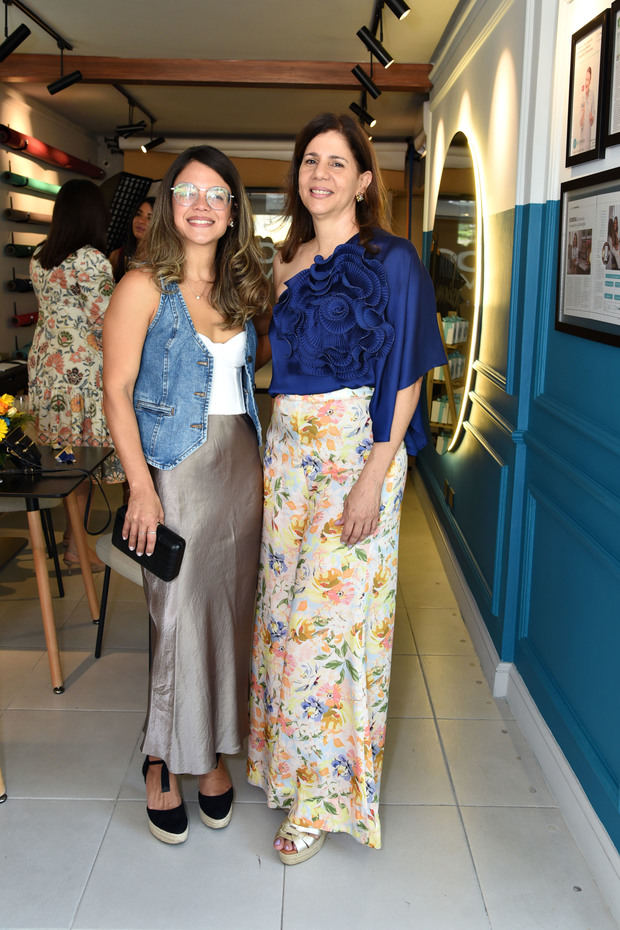 Eliana Toral y Mechy Lama.