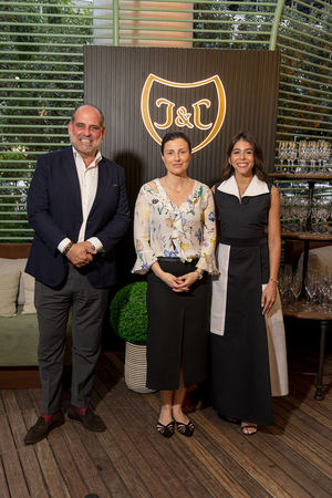 Cava Juvé & Camps y La Bodega Manuel González Cuesta celebran una noche para despertar los sentidos