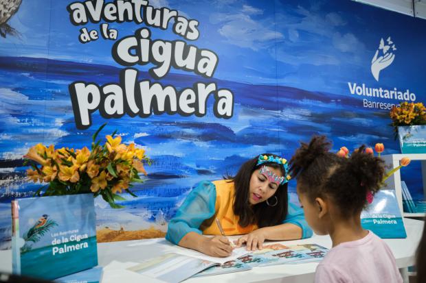 La Cigua Palmera vuela hasta Madrid para inspirar a niños sobre la biodiversidad y la cultura dominicana
