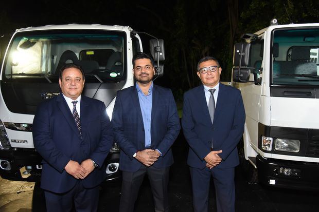 Nelson Villanueva, Abbas Bohra y Remberto Gómez 