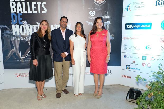 Monika Despradel, Robert Méndez, Belmary Bordas y Sonia Villanueva.