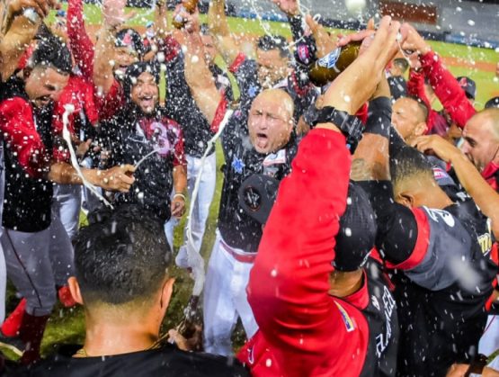 Cardenales y Caribes jugarán la final torneo béisbol de Venezuela.