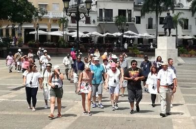 Se registra incremento de gastos en estadía de turistas extranjeros