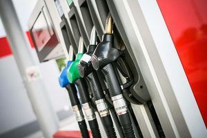 Gasolina premium y gasoil subieron un peso