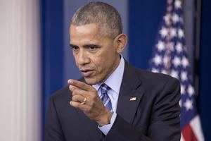 Obama dice que a Trump le preocupa más suprimir el voto que el virus