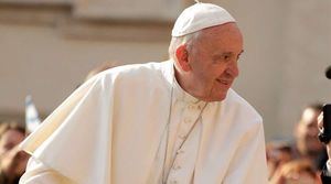 Los cinco años de Francisco: 6 vueltas al mundo, 61 cardenales y 880 santos