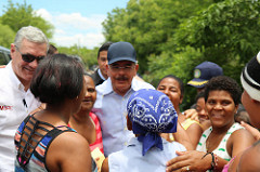 Visita sorpresa 206 del Presidente Medina por la frontera