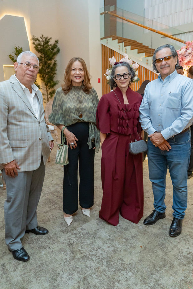 Manuel Almanzar, Isabel Reynoso, Magaly Tiburcio y Tony Cabrera.