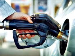 Se registra baja en precios de combustibles