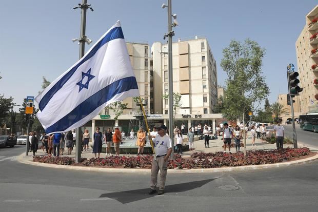 Israel se paraliza por dos minutos en recuerdo de las ví­ctimas del Holocausto