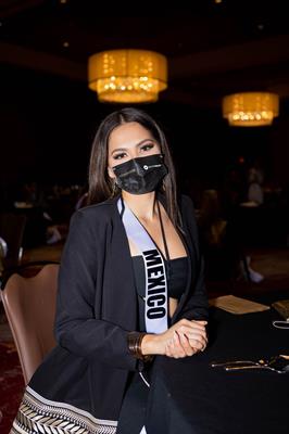 Fotografía cedida por Miss Universe Org en la que se registró a la candidata de México, Andrea Meza, durante el desfile en vestido de baño, en el Seminole Hard Rock Hotel & Casino de Hollywood, en Miami (Florida, EE.UU.