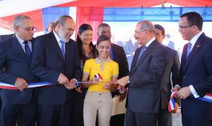 Presidente inaugura politécnico en el municipio Esperanza y escuela en Elías Peña