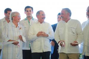 Danilo participa de inauguración Terminal Internacional Coastal Petroleum Dominicana