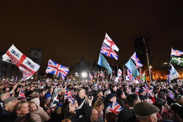 London (United Kingdom), 31/01/2020.- Pro Brexit Una fiesta multitudinaria y sobrias vigilias en las últimas horas del Brexit. 
