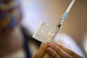EE.UU. aguarda la inminente luz verde a la vacuna monodosis anticovid de J&J
