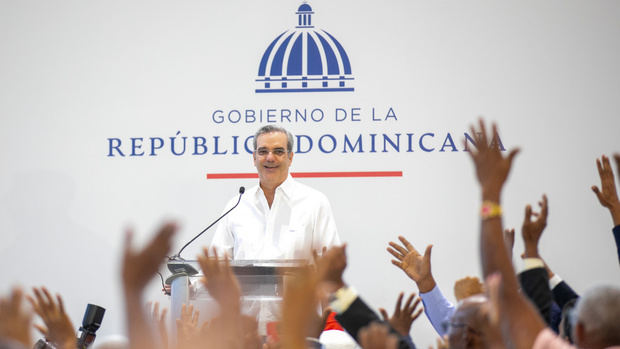Por tercer año consecutivo, Presidente Abinader anuncia entrega Tarjeta Bono Navideño.