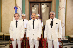 El presidente Medina recibe a nuevos embajadores de seis países