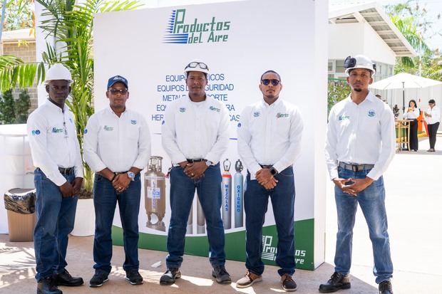 Parte de los Colaboradores de Productos del Aire.