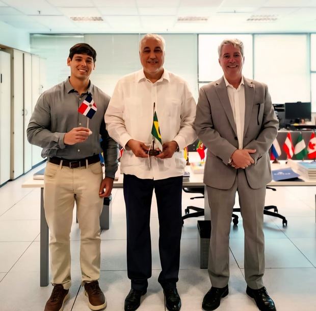 Brasil y República Dominicana estrechan lazos con acuerdo entre UNAPEC y la Universidad Federal de Río de Janeiro.