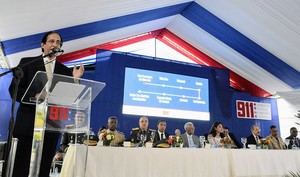 Presidente Danilo Medina deja en marcha el Sistema 911 en Azua