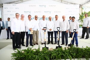 Danilo Medina inaugura obras de hotel de 150 millones de dólares en Punta Cana