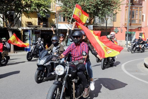 Marcha motorizada convocada por el Foro Baleares en el centro de Palma por la unidad de España y coincidiendo con el Día de la Hispanidad, en una fotografía de archivo.