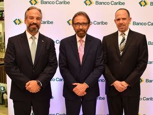 Banco Caribe inaugura moderna sucursal en Downtown Center