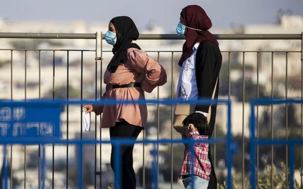 Israel supera los 3000 contagios diarios y plantea nuevas restricciones.