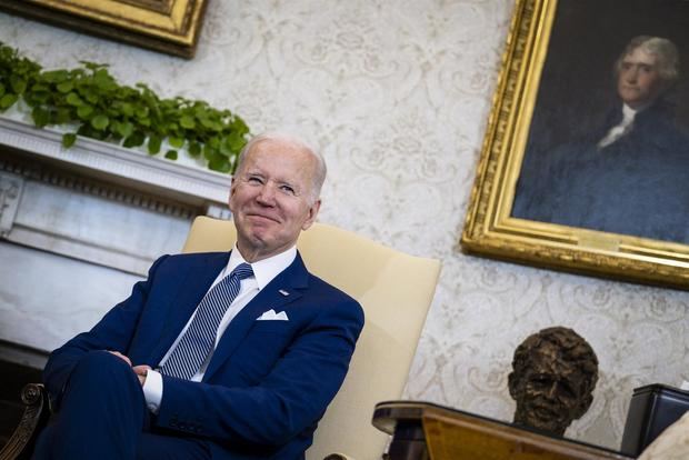 Biden expresa a Zelenski su apoyo a la defensa del pueblo ucraniano