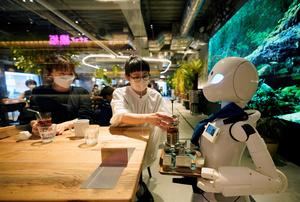 Robots para sacar del ostracismo laboral a personas con movilidad reducida