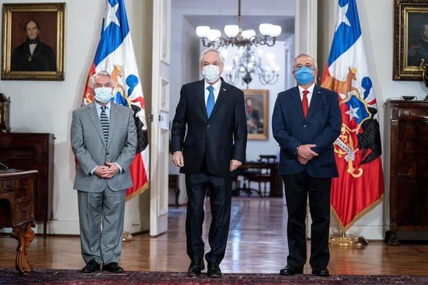 Terremoto político en Chile tras salida de polémico ministro de Salud