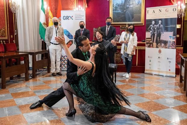 España inicia seis dí­as de tango con un festival dedicado a Piazzolla.